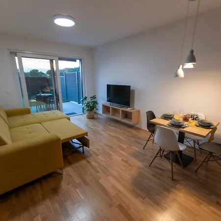 Lasiesta Apartment