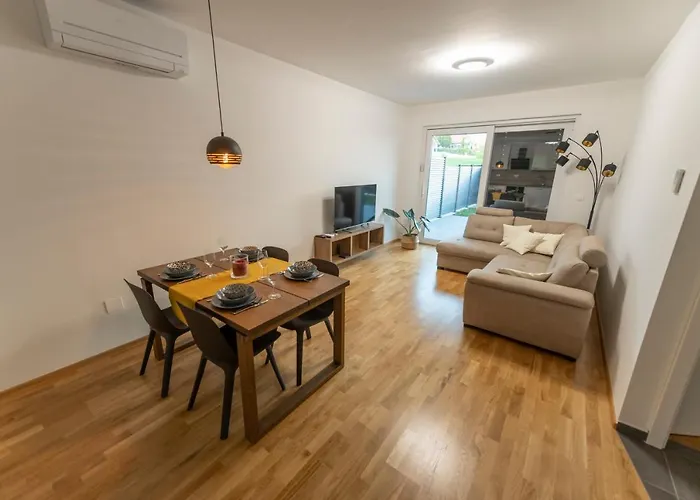 Lasiesta 아파트 *